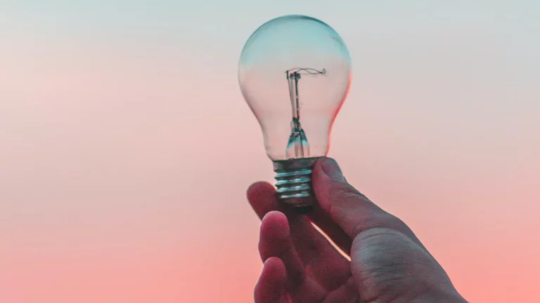 ampoule économies d'énergie logement